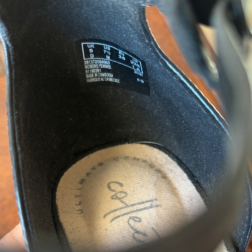 Clarks Linvale Edyth Black Pump with  Ankle Strap and Kitten Heels, size 7.5 - Picture 8 of 9